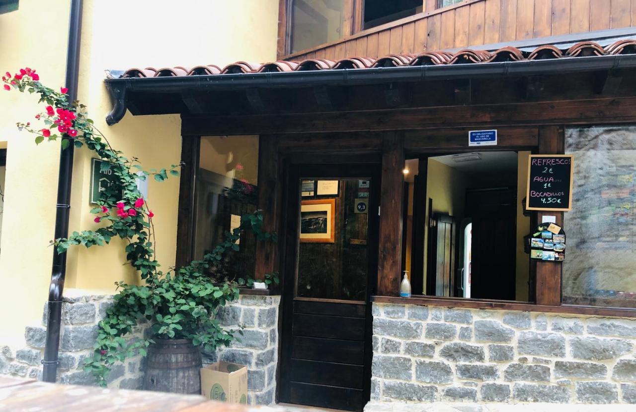 Albergue Villa De Bulnes Eksteriør bilde