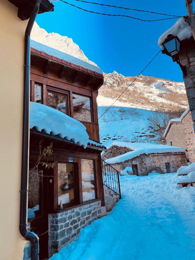 Albergue Villa De Bulnes Eksteriør bilde