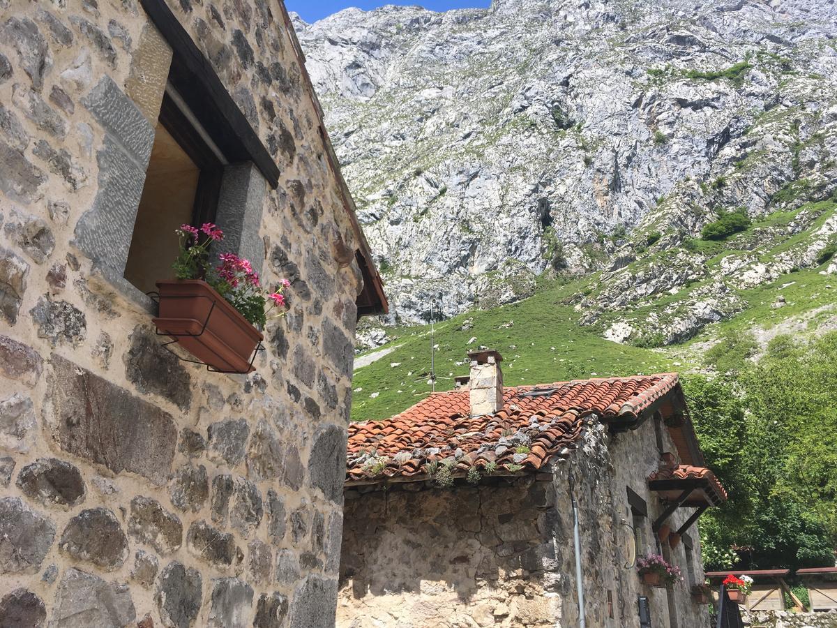 Albergue Villa De Bulnes Eksteriør bilde